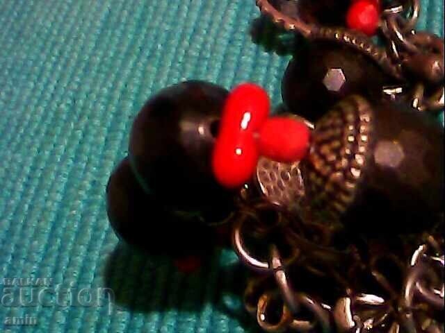 красива гривна със посребрени талисмани - 7