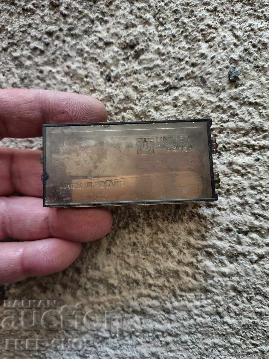 За музикален инструмент с цена € 2.99 | 5.85 лв.