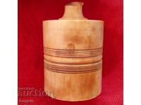 Уникален предмет от слонова кост.