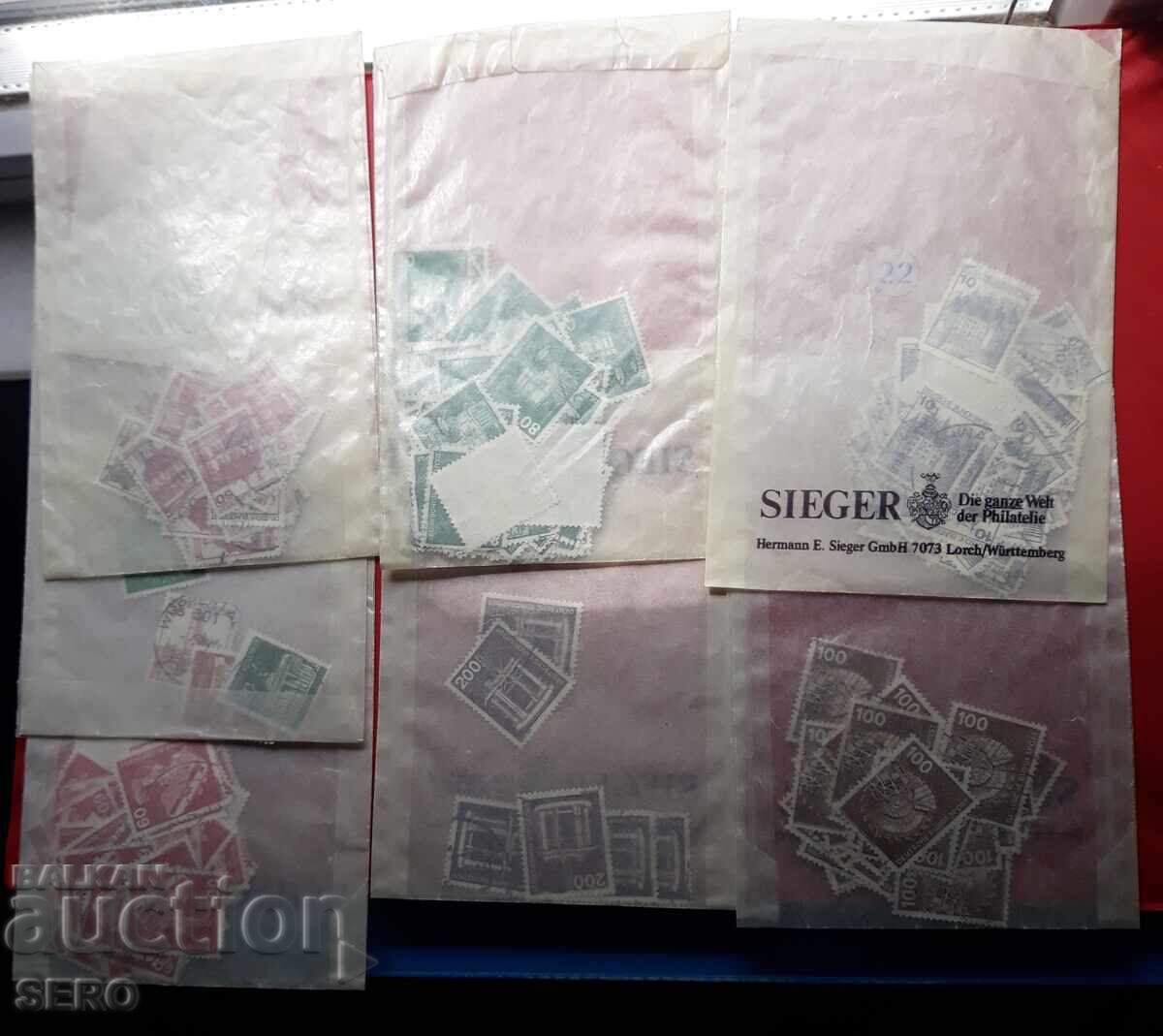 Filatelie-clasor cu 180 de timbre+7 plicuri cu 300 de timbre - 7