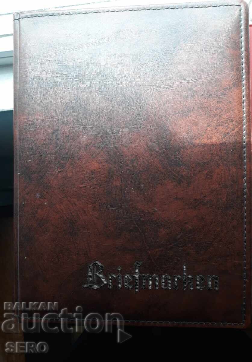 Filatelie-clasor cu 180 de timbre+7 plicuri cu 300 de timbre