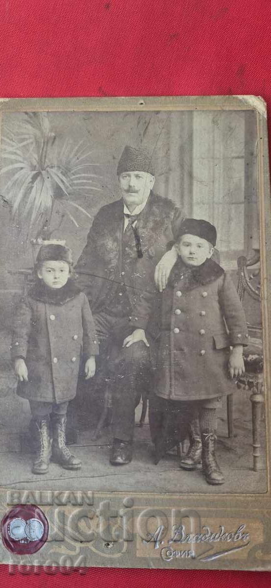 Доставка на А. ВЛАДИКОВ - СТАРА ФОТОГРАФИЯ - КАРТОН