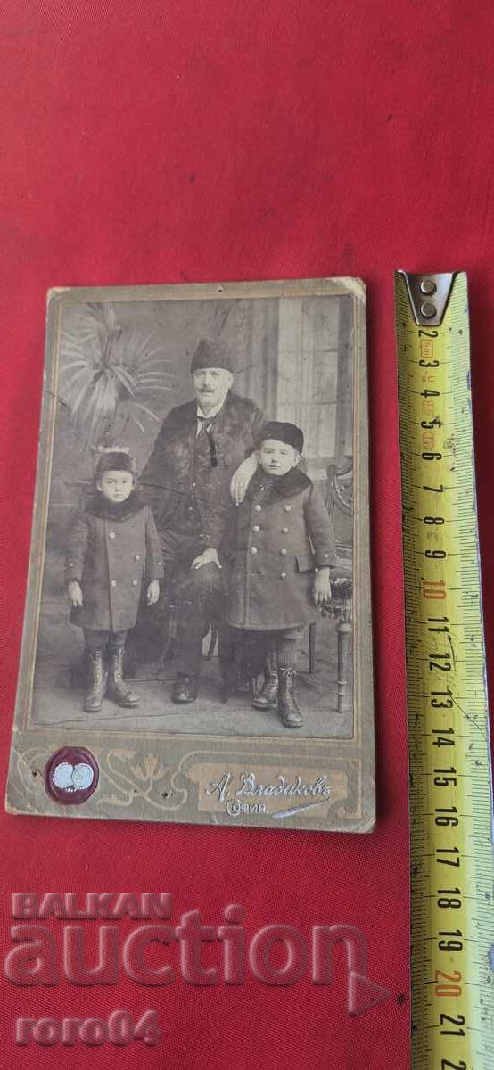 А. ВЛАДИКОВ - СТАРА ФОТОГРАФИЯ - КАРТОН - 5