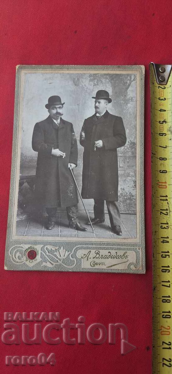 Доставка на А. ВЛАДИКОВ - СТАРА ФОТОГРАФИЯ - КАРТОН