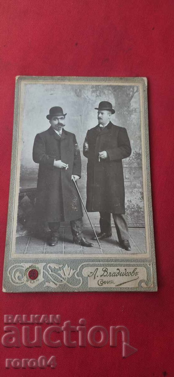 А. ВЛАДИКОВ - СТАРА ФОТОГРАФИЯ - КАРТОН