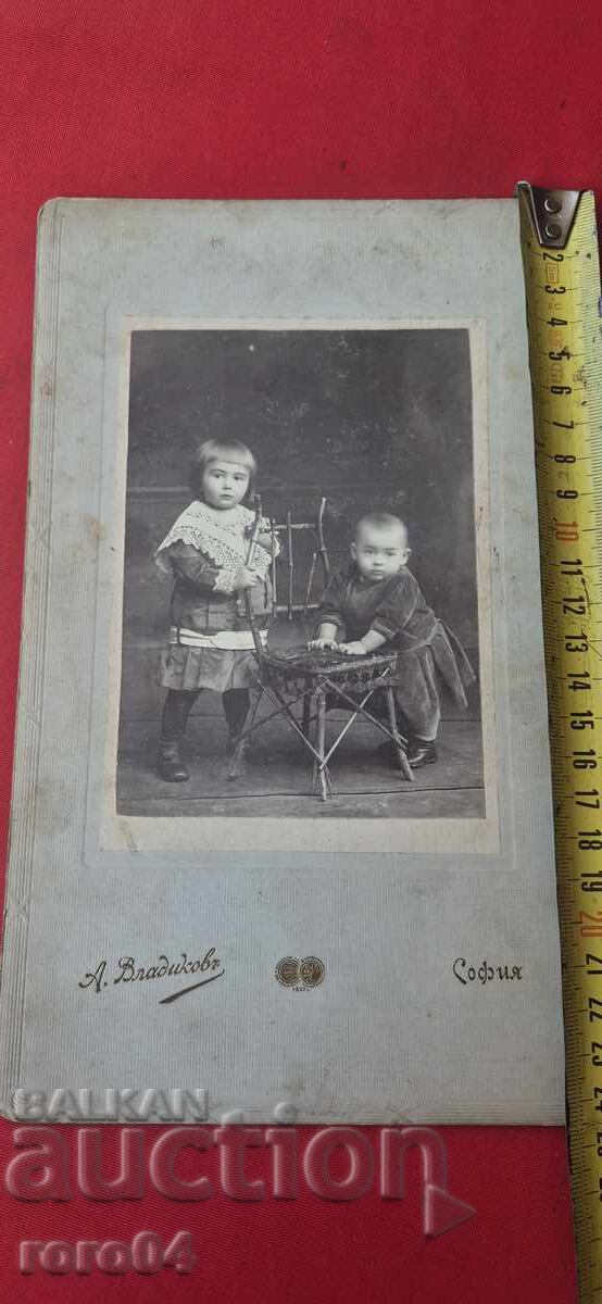 А. ВЛАДИКОВ - СТАРА ФОТОГРАФИЯ - КАРТОН - 5