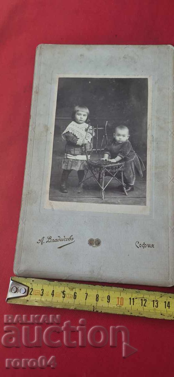 А. ВЛАДИКОВ - СТАРА ФОТОГРАФИЯ - КАРТОН - 6