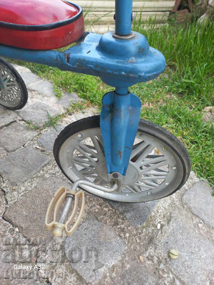 Licitație TRICICLETA VECHE PENTRU COPII