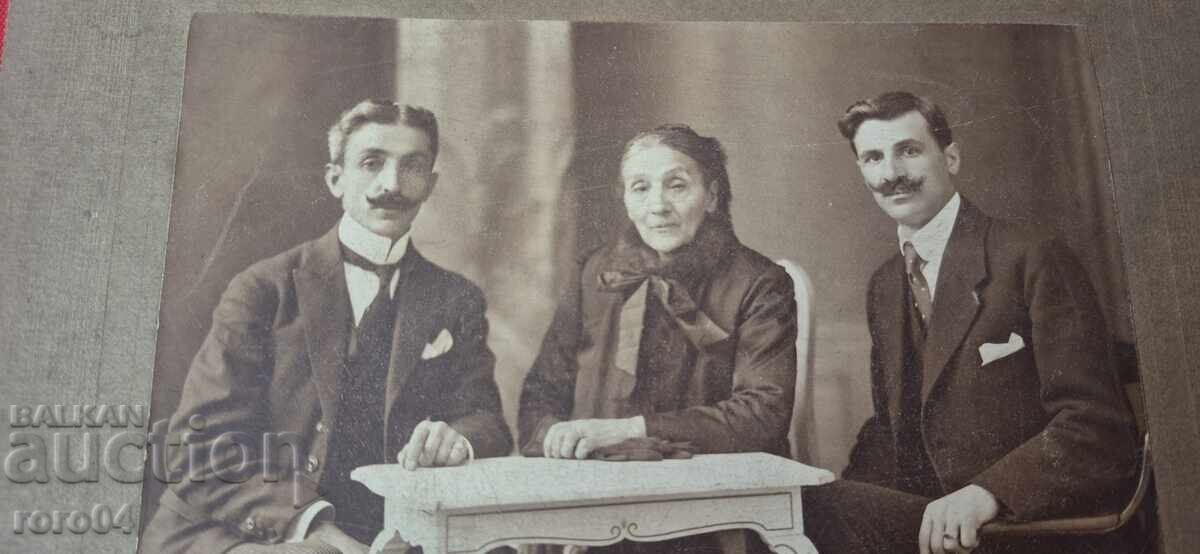 Аукцион Ив. КАРАСТОЯНОВ - СОФИЯ