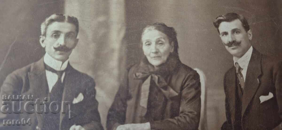 Доставка на Ив. КАРАСТОЯНОВ - СОФИЯ