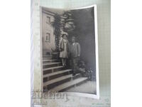 Снимка на семейство на стълбите стара