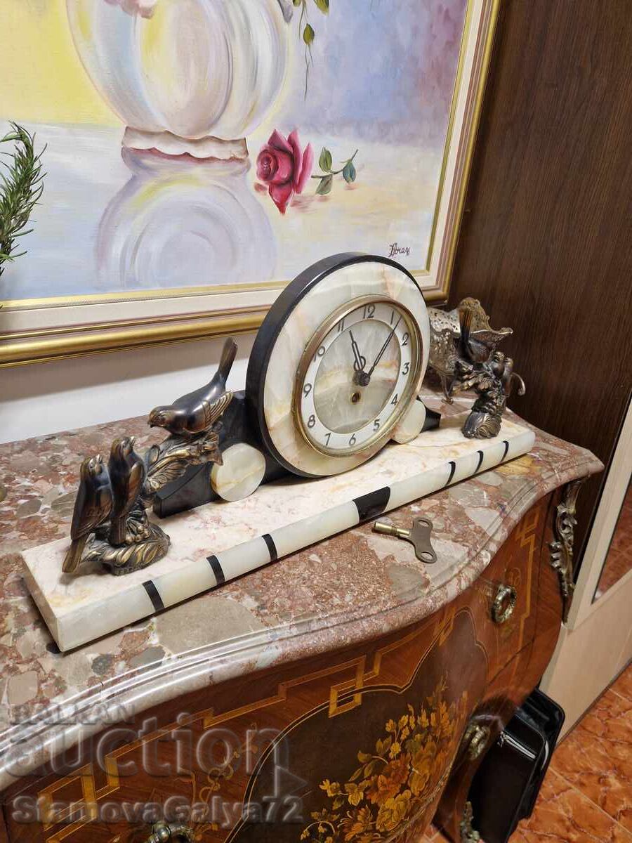 Licitație Frumos ceas de șemineu franțuzesc mare cu figurine