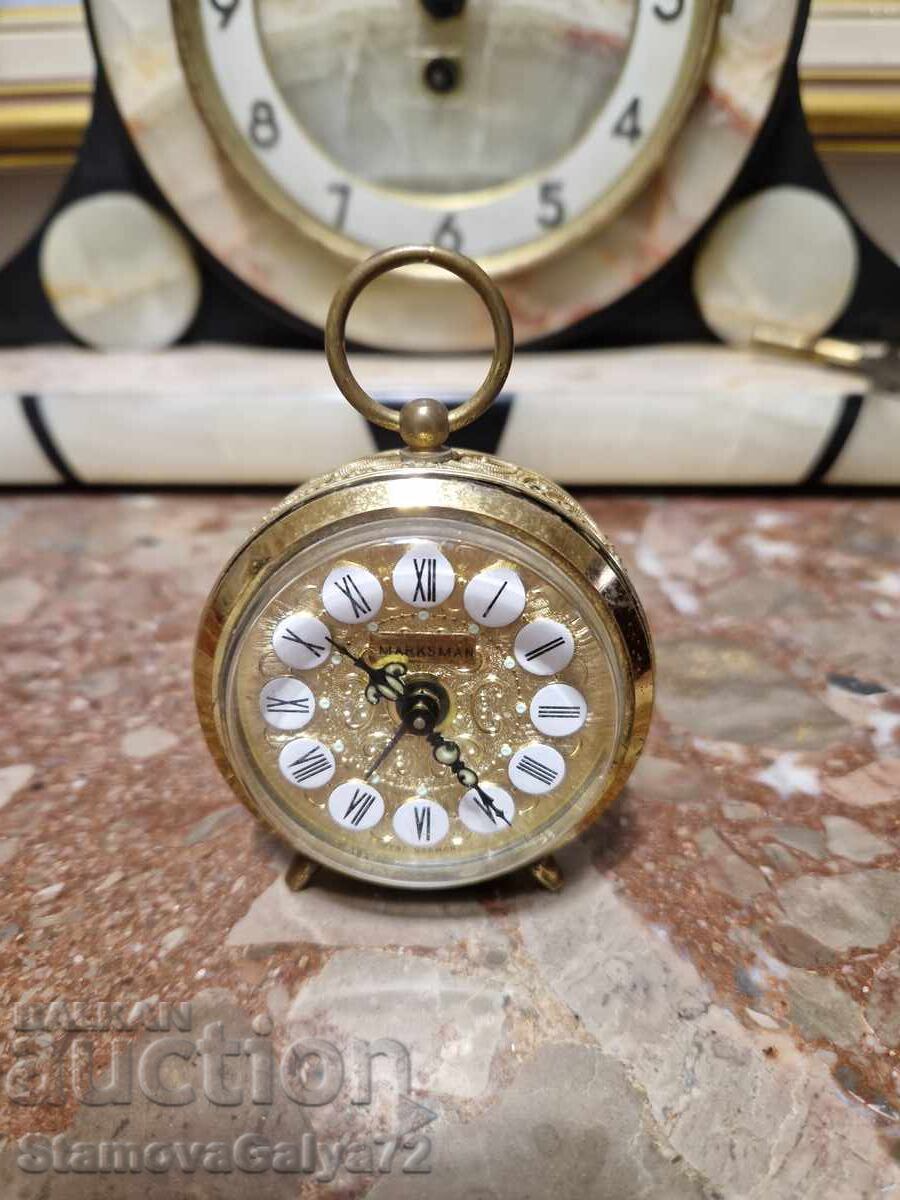 Прекрасен антикварен немски бронзов будилник Marksman с цена € 48.00 | 93.88 лв.