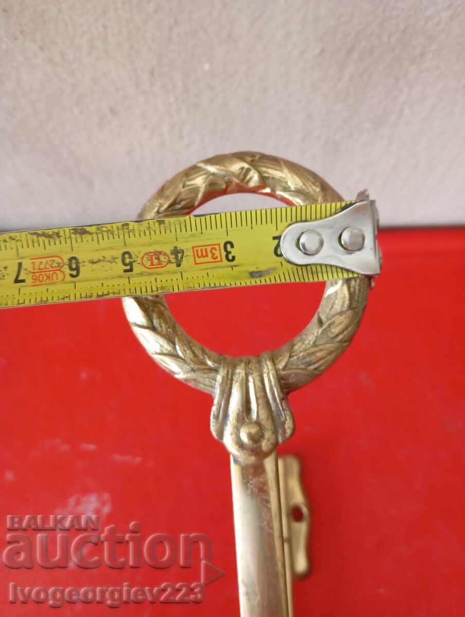 Cuier vintage din alamă cu preț € 6.00 | 11.74 BGN