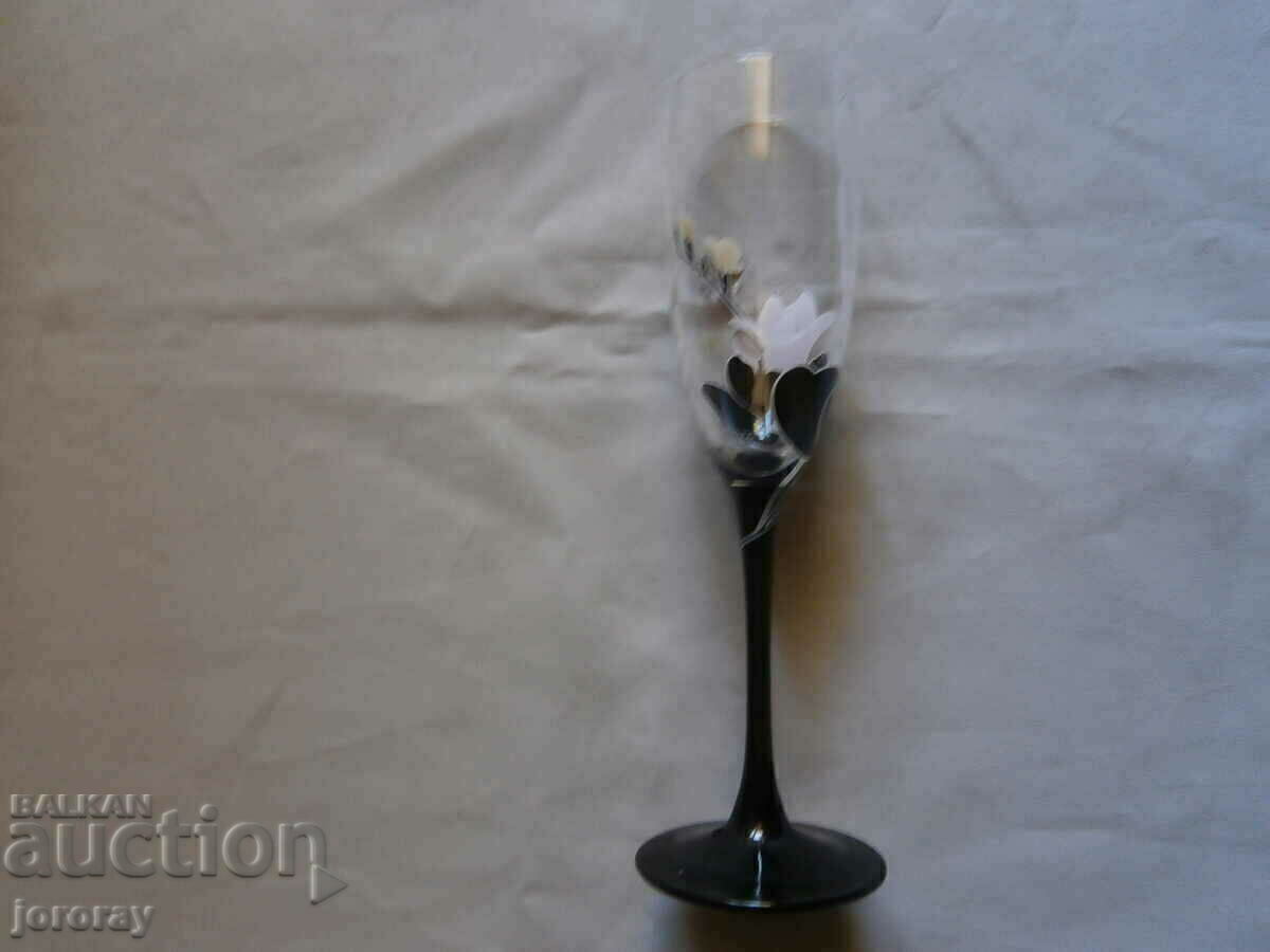 Livrarea Cupa colector 22 cm.