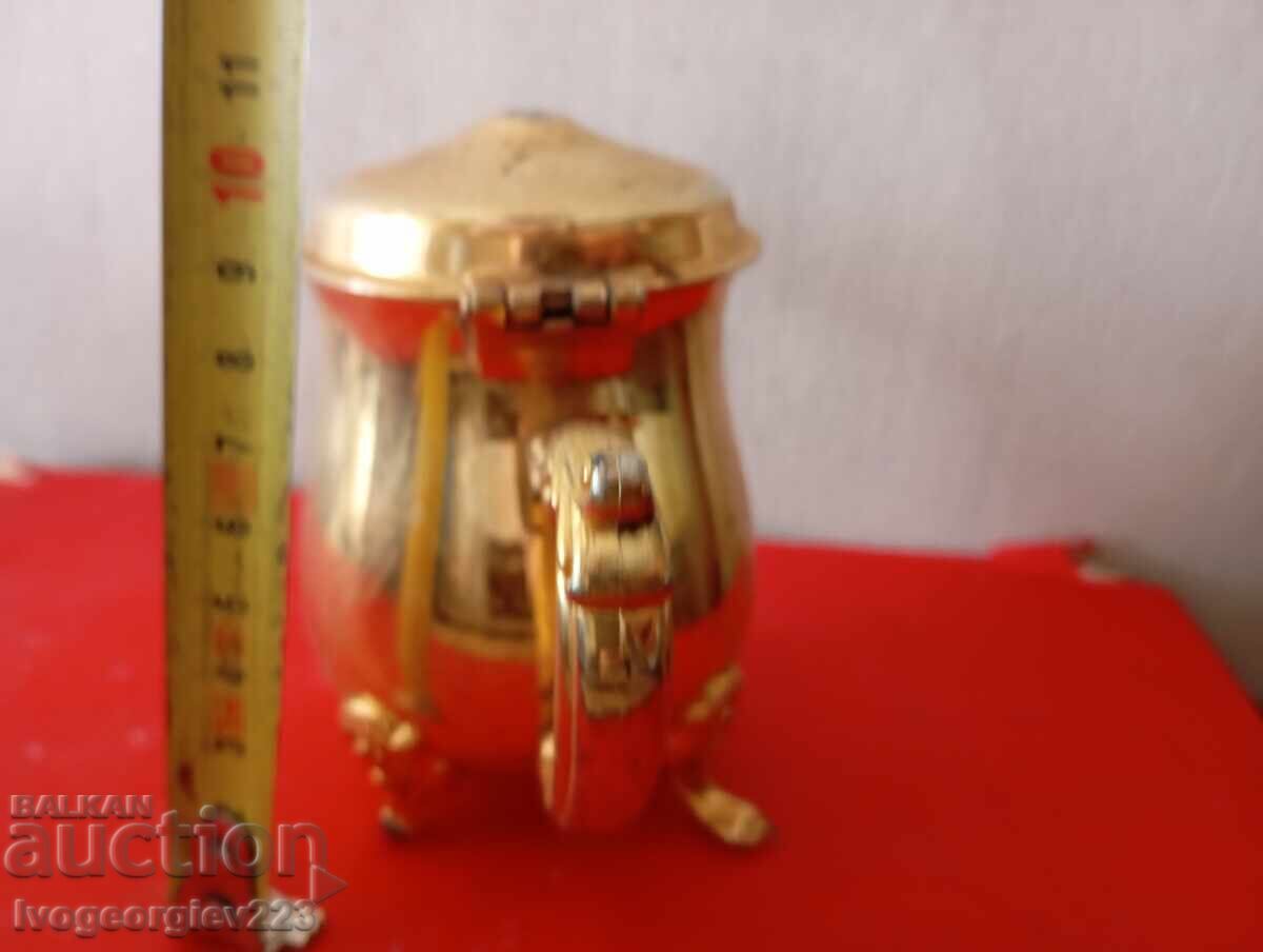 Ретро каничка с цена € 6.00 | 11.74 лв.