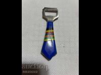 Πωλείται ανοιχτήρι από την εποχή του σοσιαλισμού