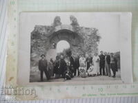 Снимка на група пред "Камилите" Хисаря стара