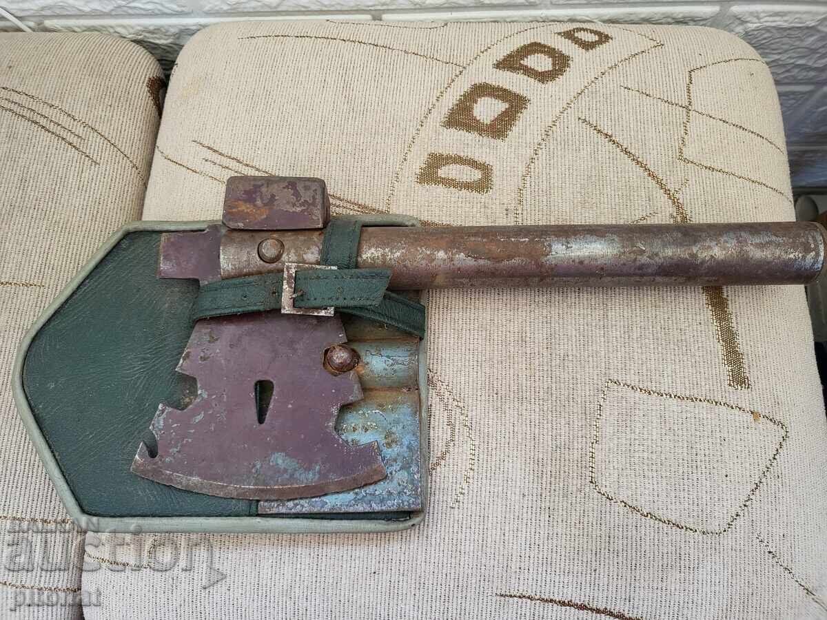 Unealtă multifuncțională militară/turistică din perioada socialistă