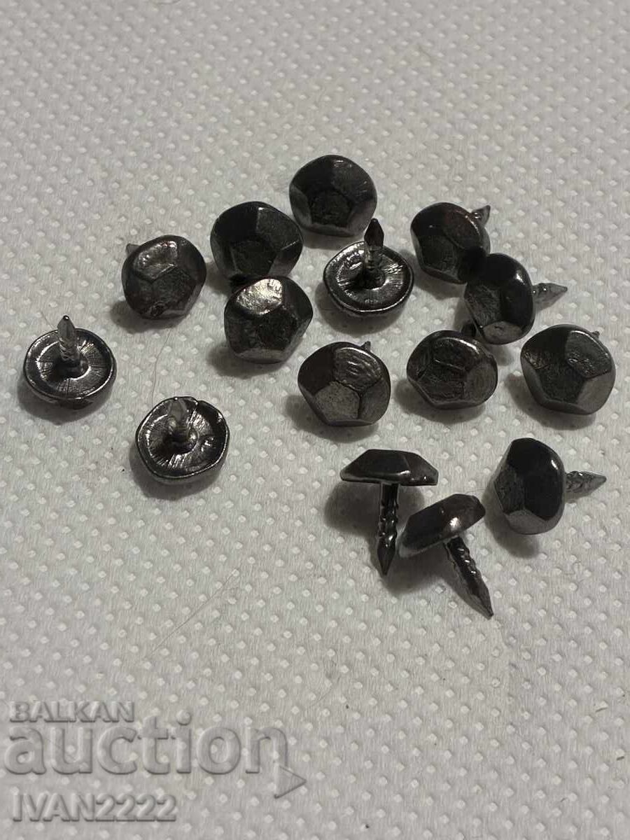 Πωλούνται παλιά σφυρήλατα γερμανικά καρφιά