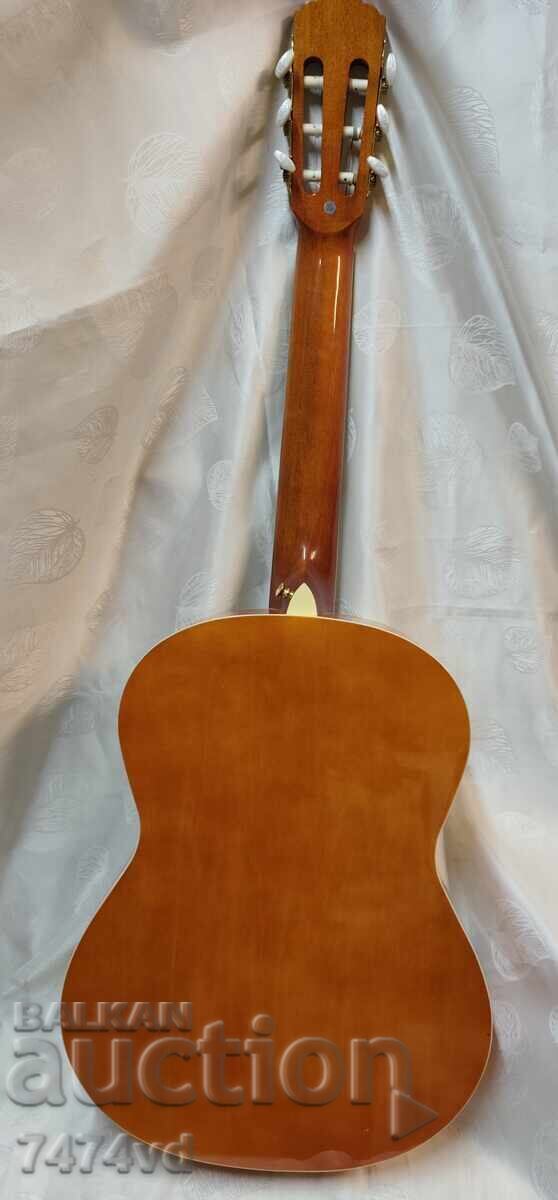 Almeria CG-390 Classical Guitar. EXCELLENT CONDITION with price € 50.00 | 97.79 BGN