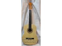 Класическа китара Almeria CG-390.ОТЛИЧЕН ВИД.