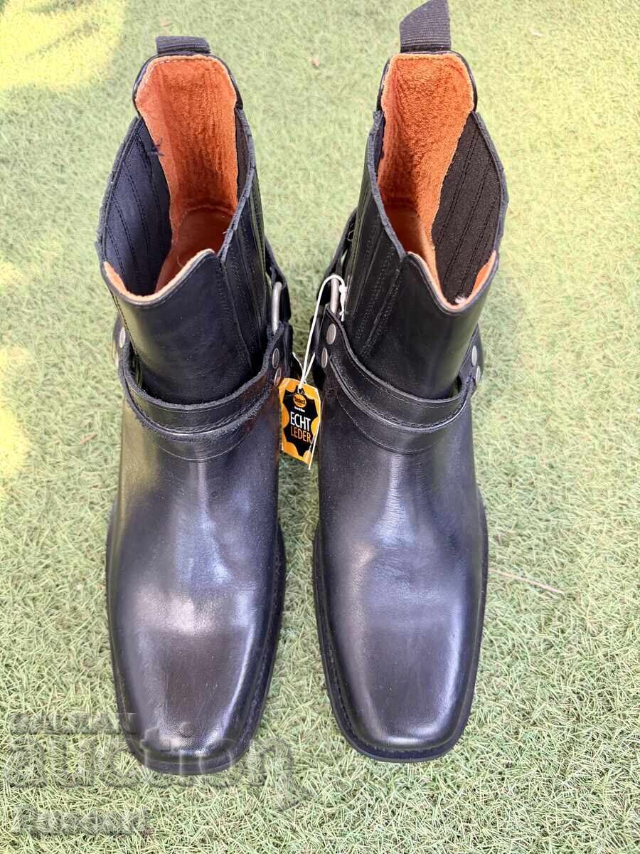 Δερμάτινα μποτάκια τύπου cowboy Dockers με τιμή € 20.00 | 39.12 BGN