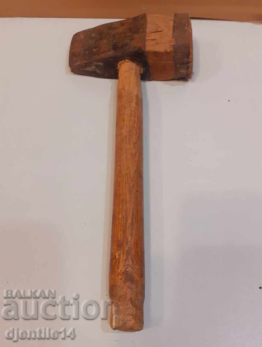 Σφυρί για τοποθέτηση στεφανιών