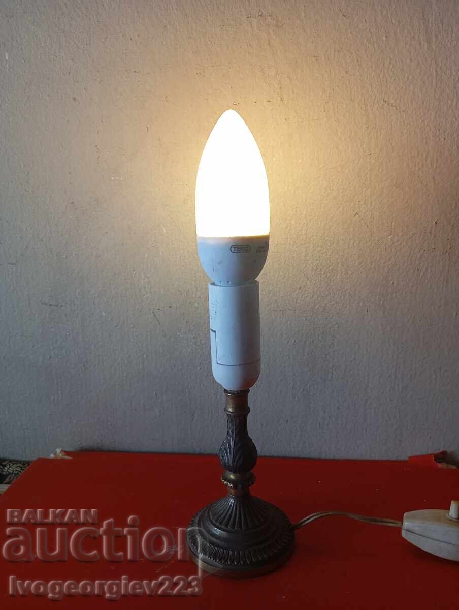 Delivery of Vintage table lamp
