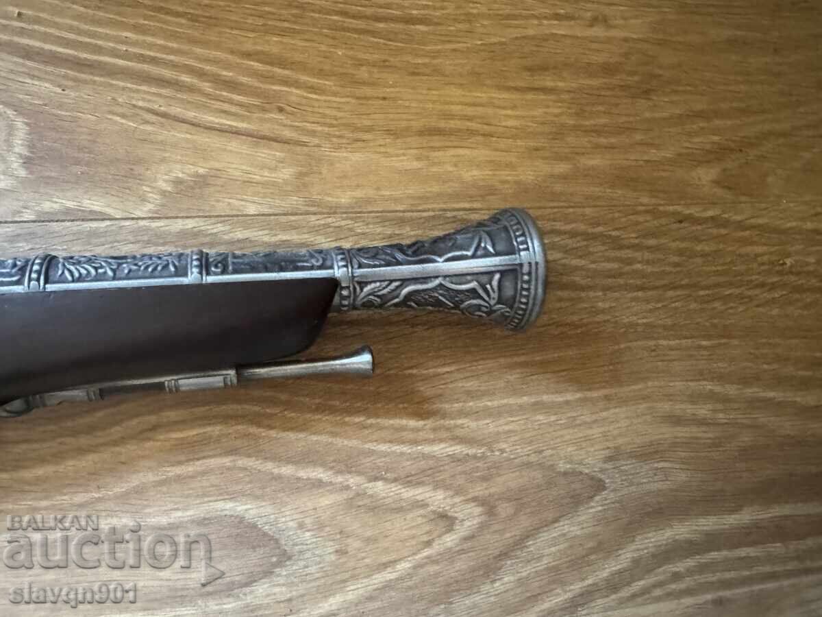 Livrarea Pistol decorativ