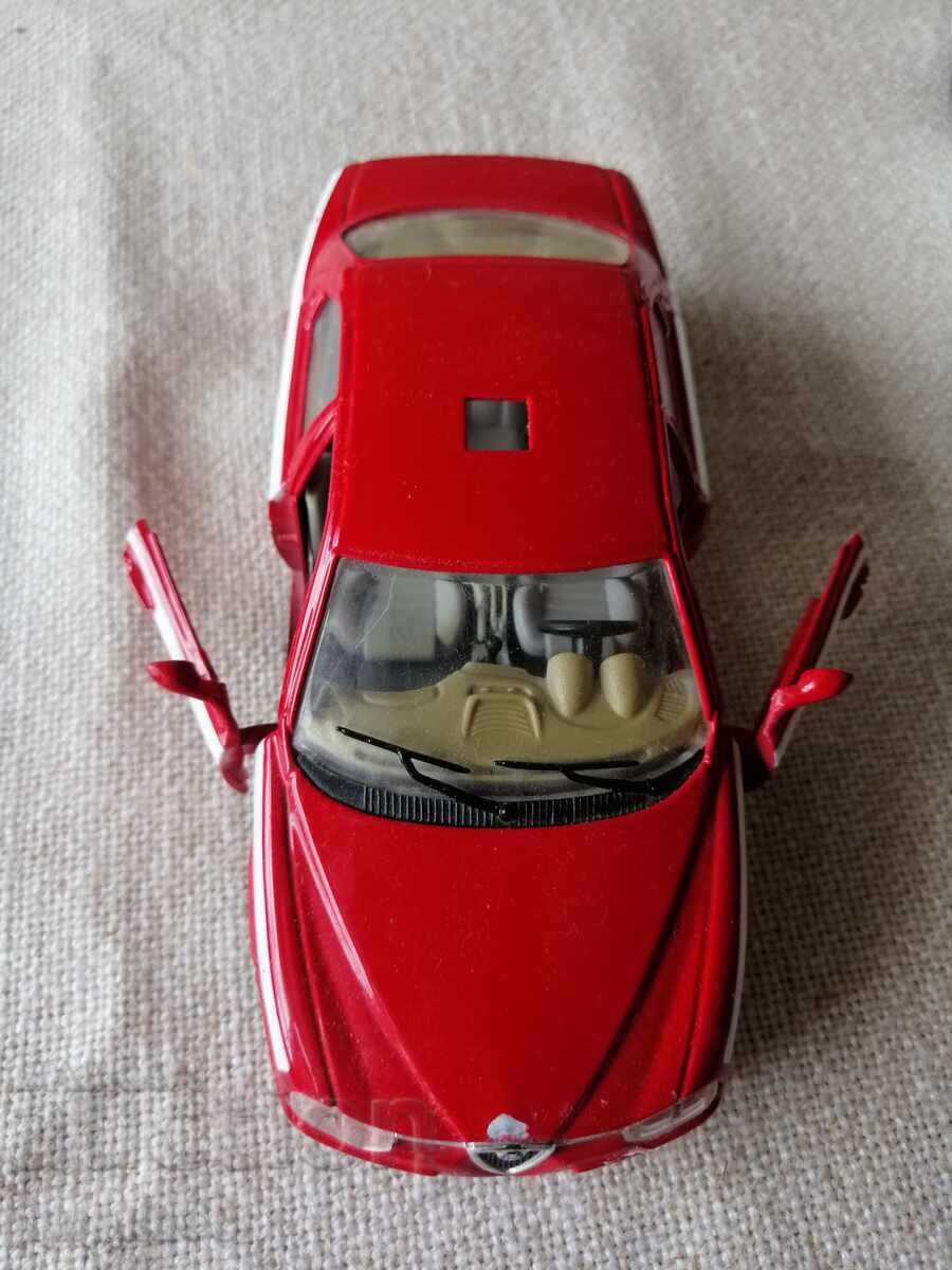 Mașinuță metalică "Alfa Romeo 156" cu preț € 10.00 | 19.56 BGN