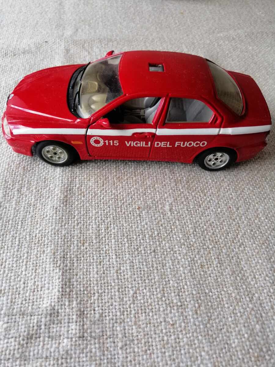 Licitație Mașinuță metalică "Alfa Romeo 156"