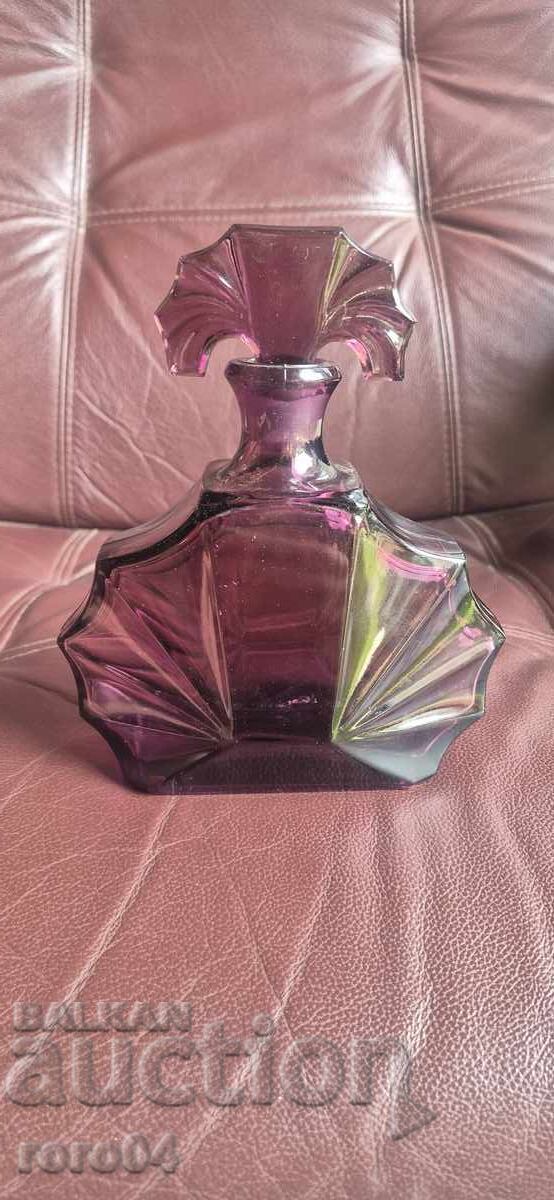 Auction  CARAFE
