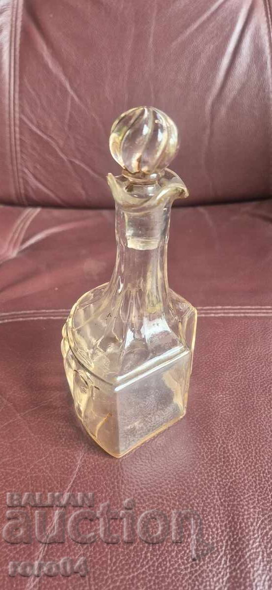 Livrarea CARAFĂ