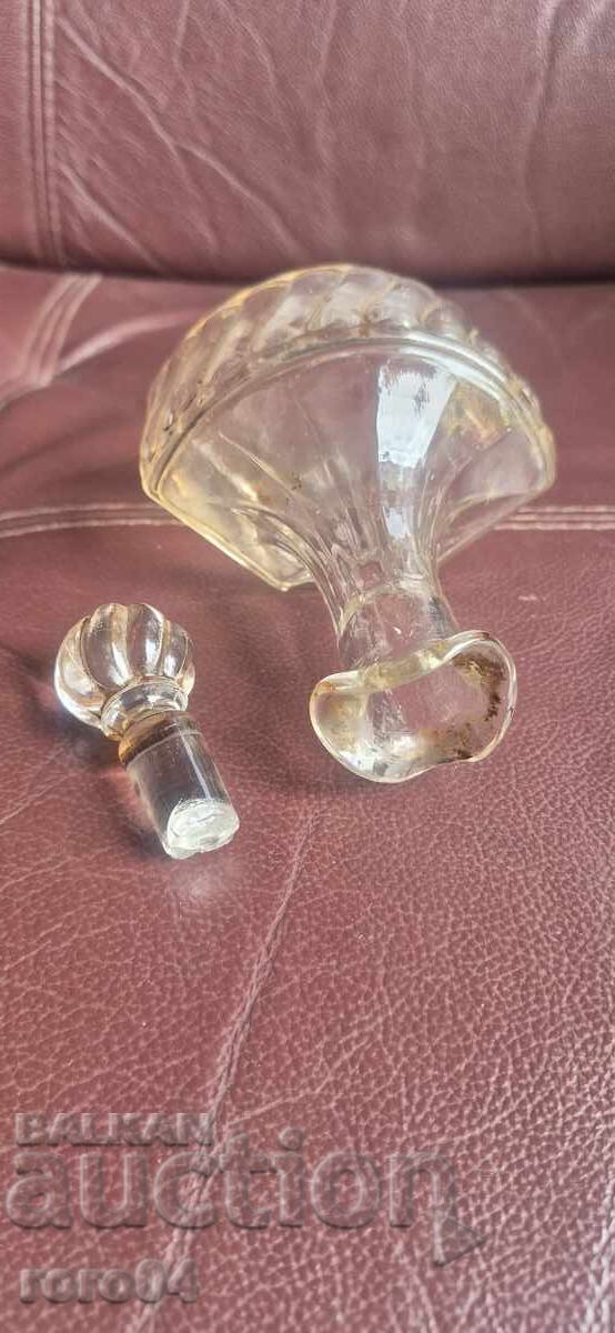 CARAFĂ - 5