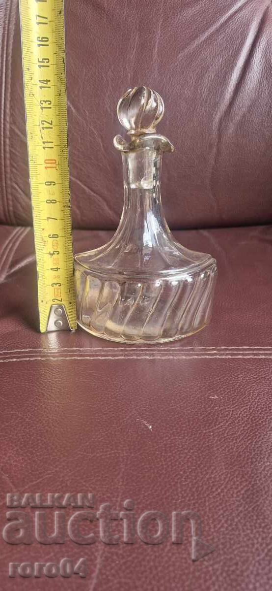 CARAFĂ - 7