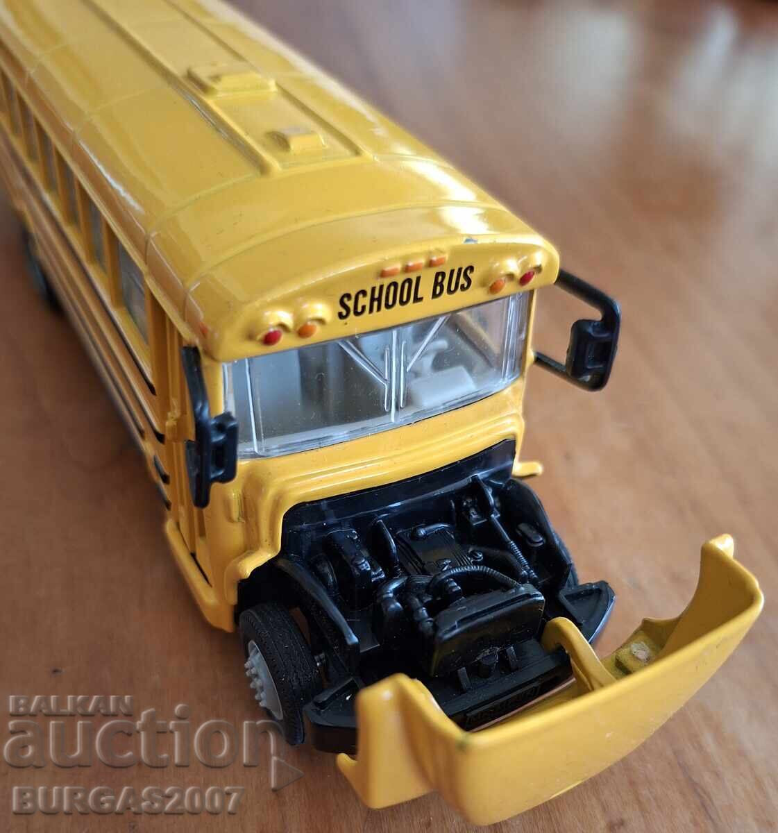 Autobuz școlar, SIKU, 1:50 cu preț € 20.00 | 39.12 BGN