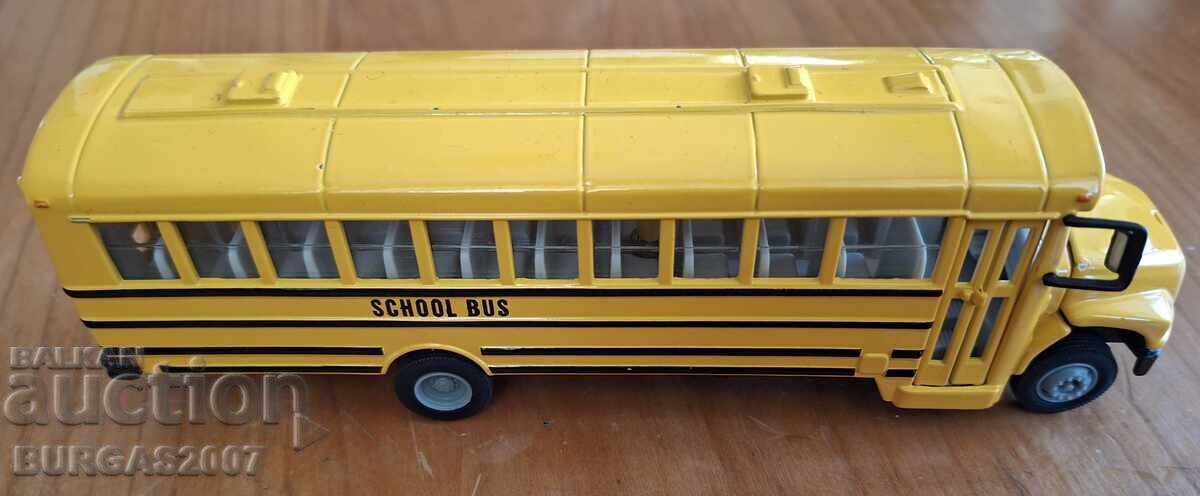 Livrarea Autobuz școlar, SIKU, 1:50