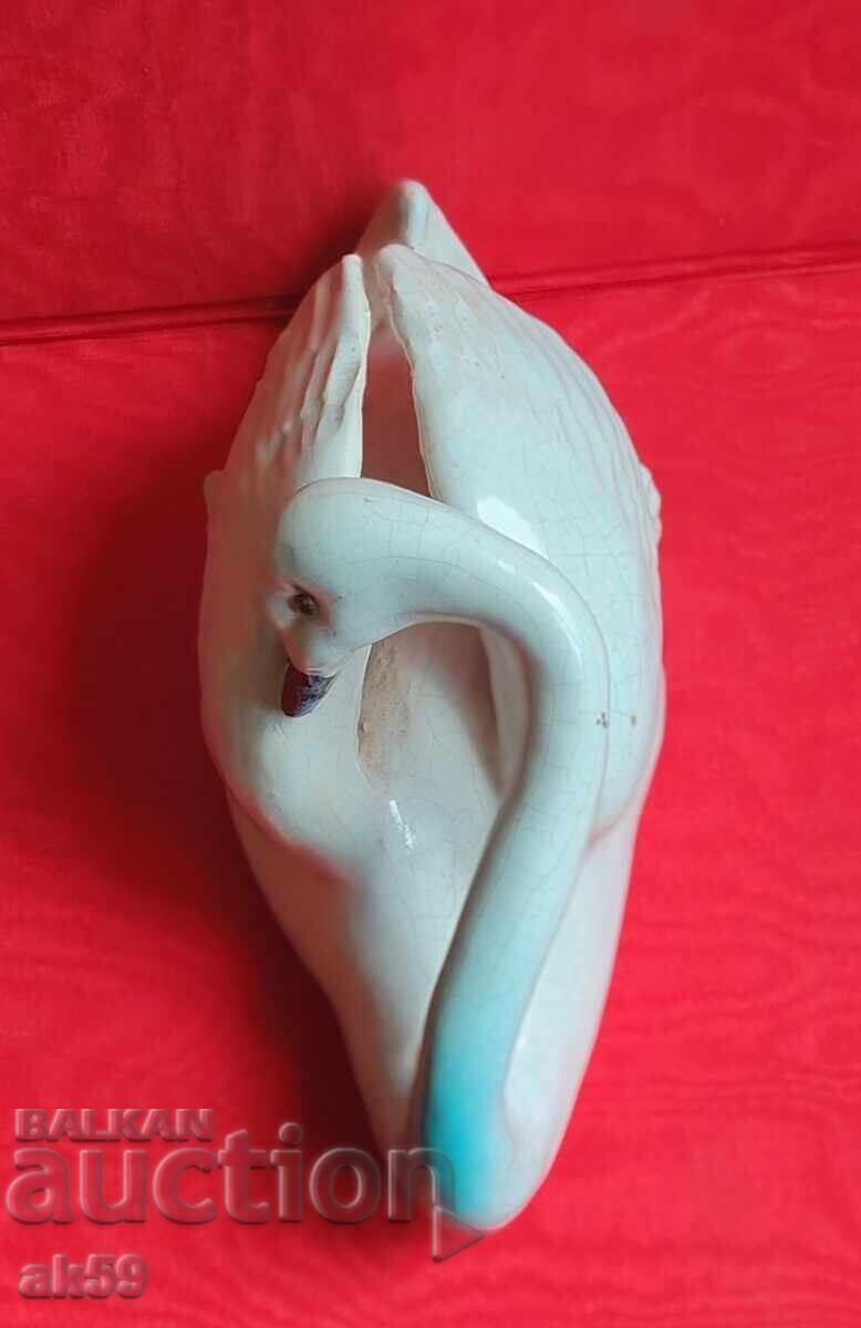 „Lebădă” - ceramică, sculptură mică cu preț € 160.00 | 312.93 BGN