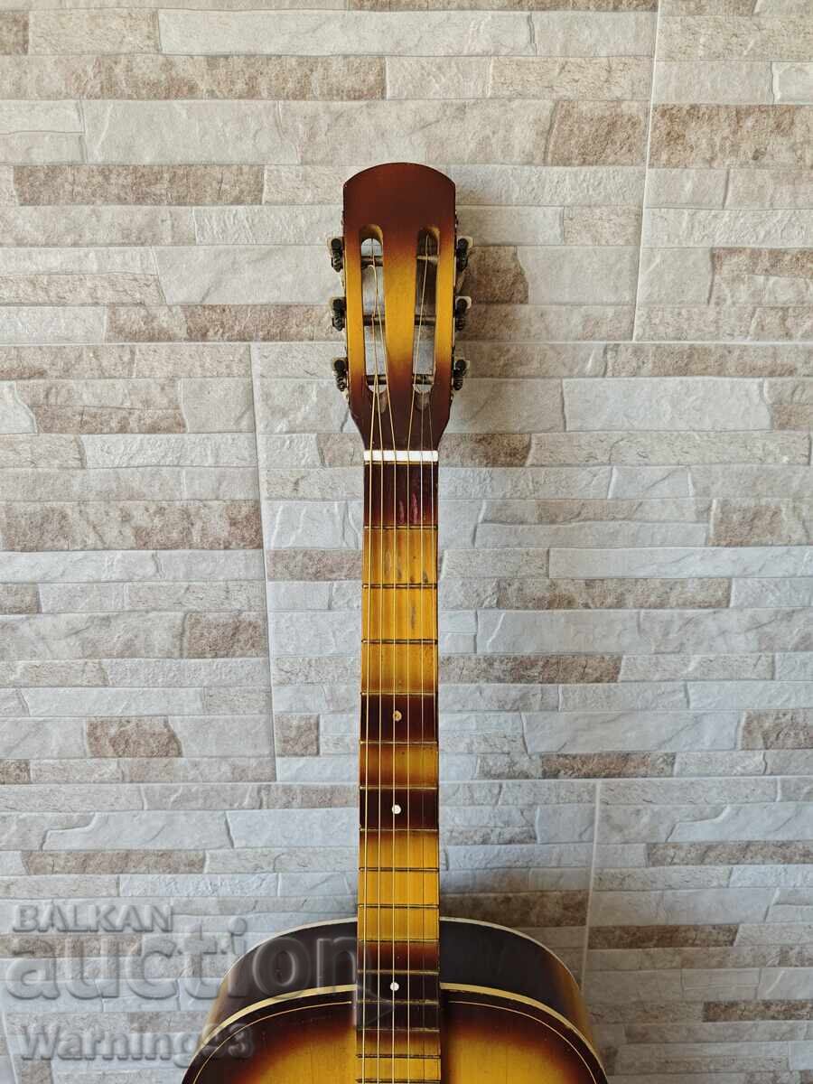 Κλασική ακουστική κιθάρα από την εποχή του σοσιαλισμού - CREMONA με τιμή € 25.00 | 48.90 BGN
