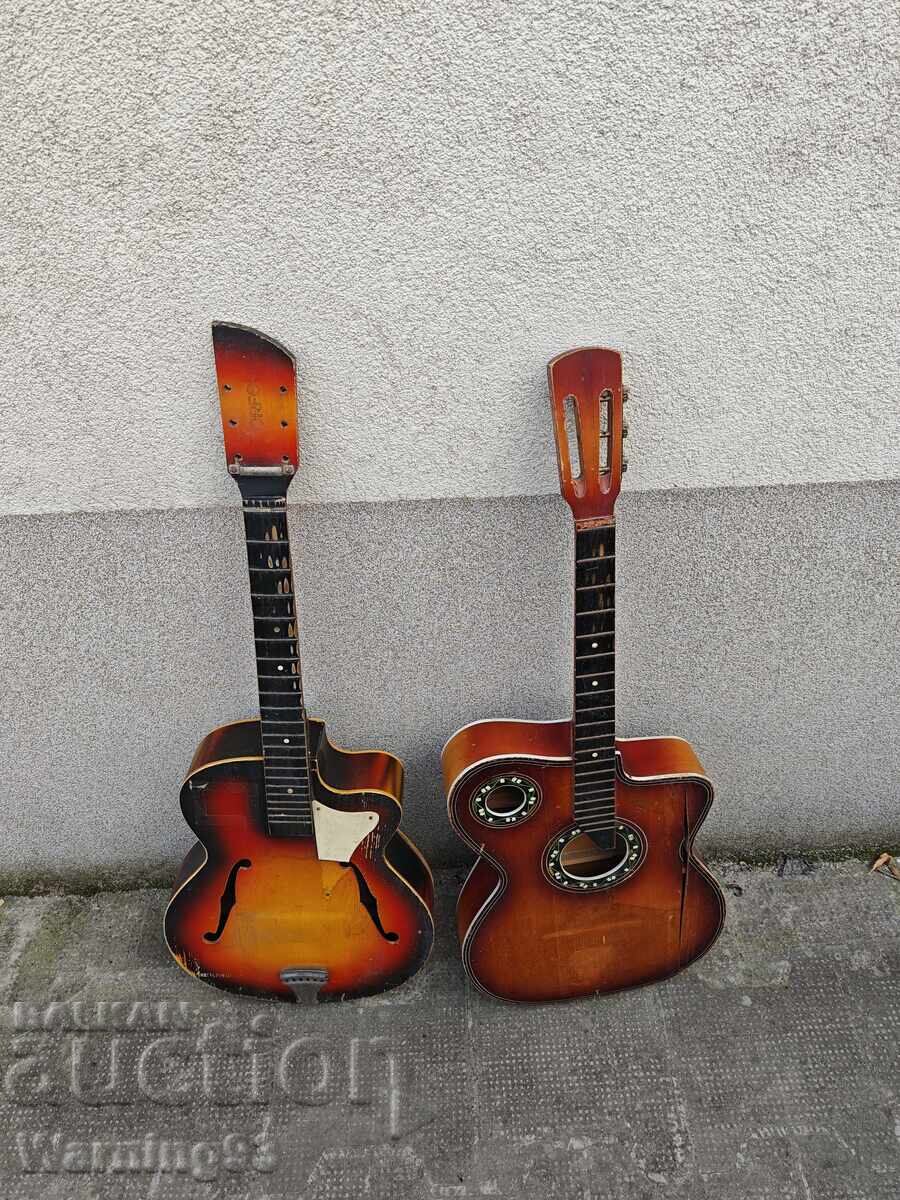 Lot de două chitare - ORPHEUS și CREMONA - pentru decor cu preț € 11.00 | 21.51 BGN
