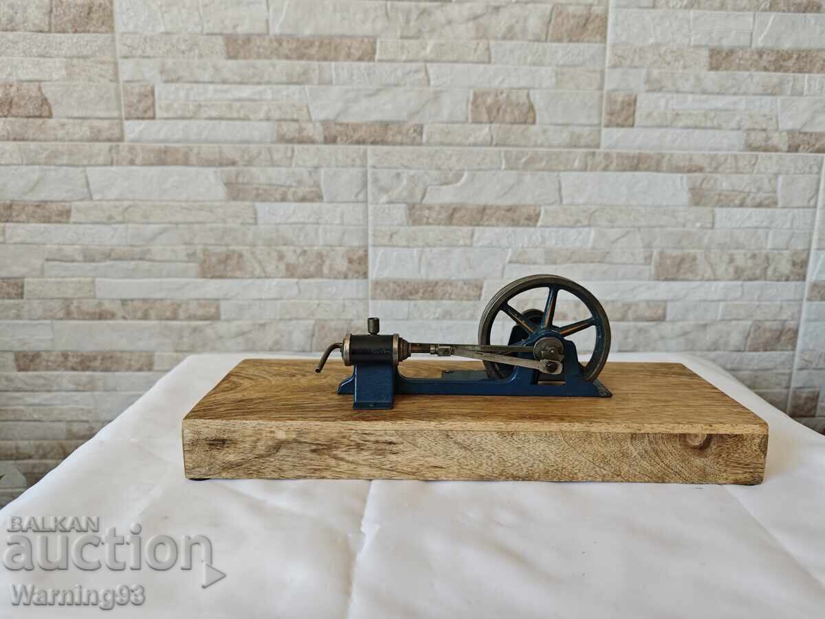 Vintage steam engine model - mid-century German - 5