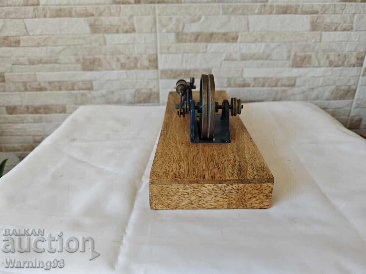 Vintage steam engine model - mid-century German - 7