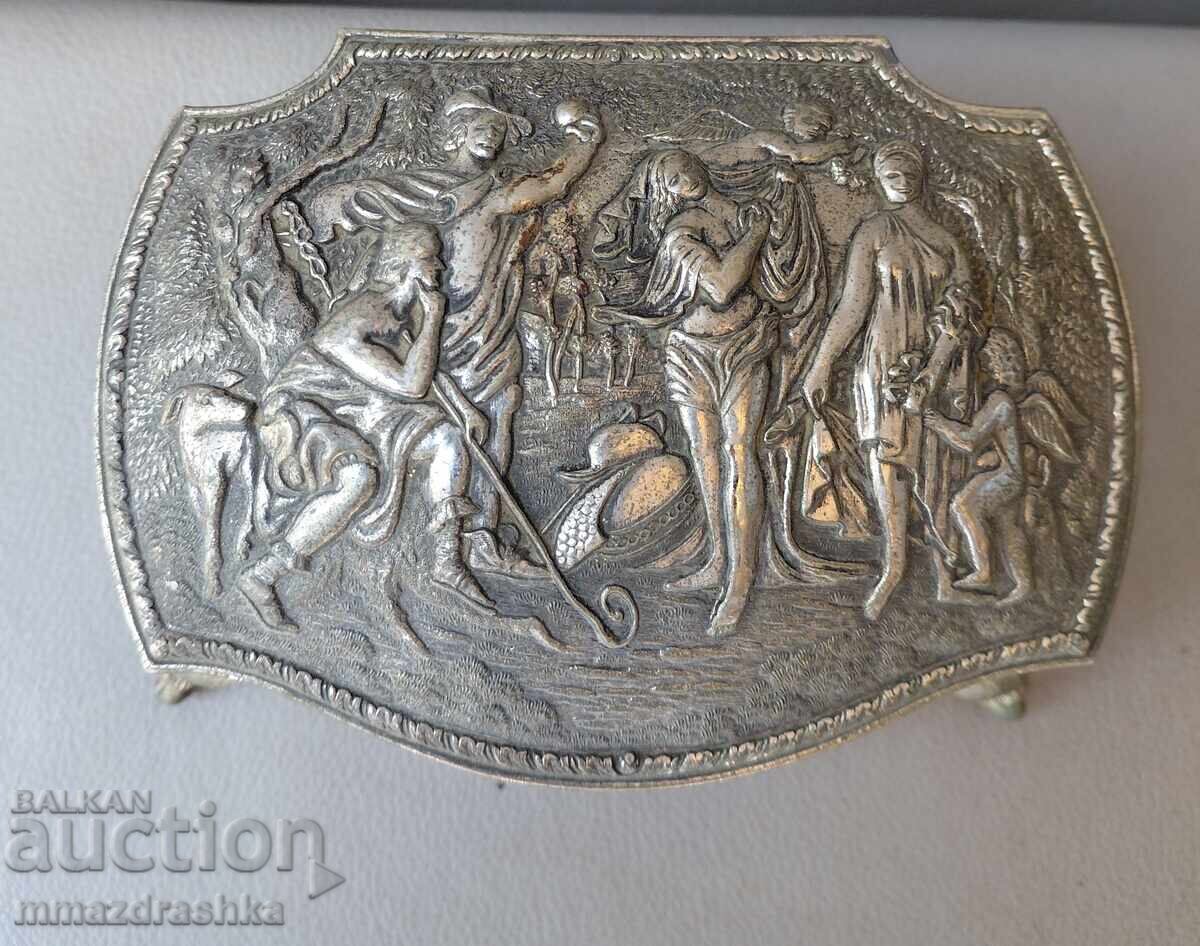 Auction  Baroque jewelry box