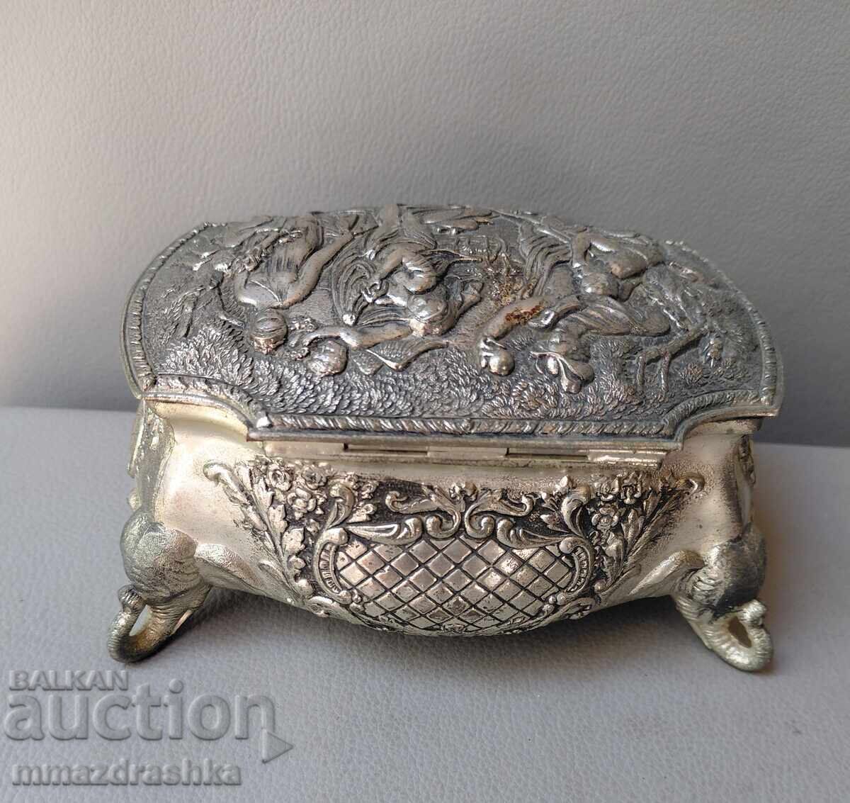 Baroque jewelry box