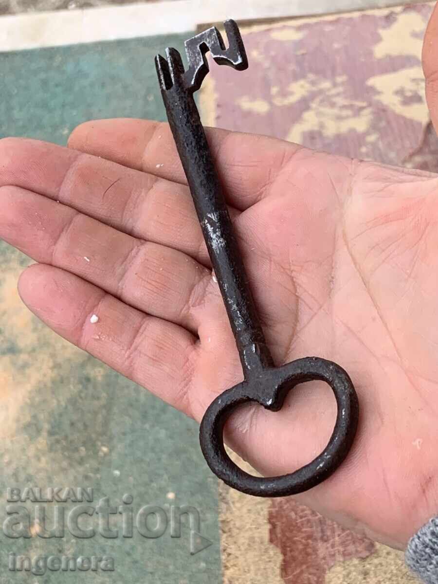 Licitație CHEIE VECHE FORJATĂ ZĂVOR LACĂT METAL URIAȘ
