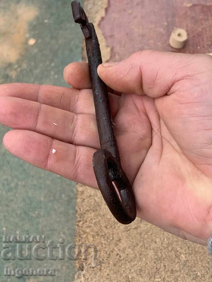 CHEIE VECHE FORJATĂ ZĂVOR LACĂT METAL URIAȘ - 5