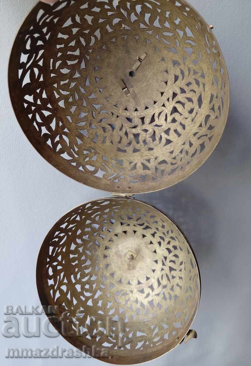 Доставка на Медна сфера за тамян, Африка