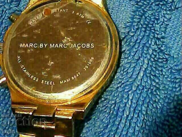 Аукцион красив мошки 4асовник 4ист нов  либсва батри работи