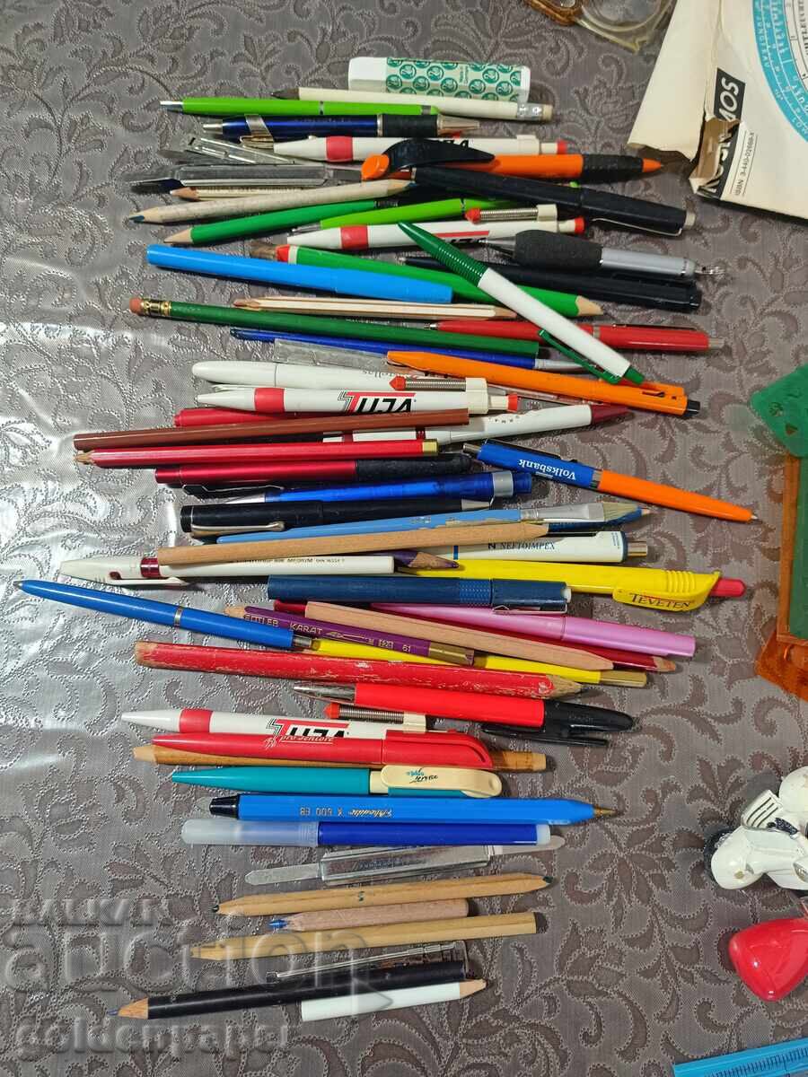 Vânzare nr. 15 Articole de papetărie, pixuri și creioane cu preț € 4.00 | 7.82 BGN